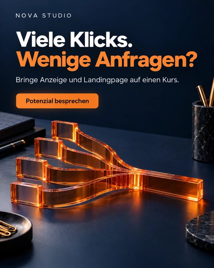 NOVA STUDIO Demo-Referenz: Viele Klicks. Wenige Anfragen? Orangefarbene Wege auf einem dunklen Schreibtisch.